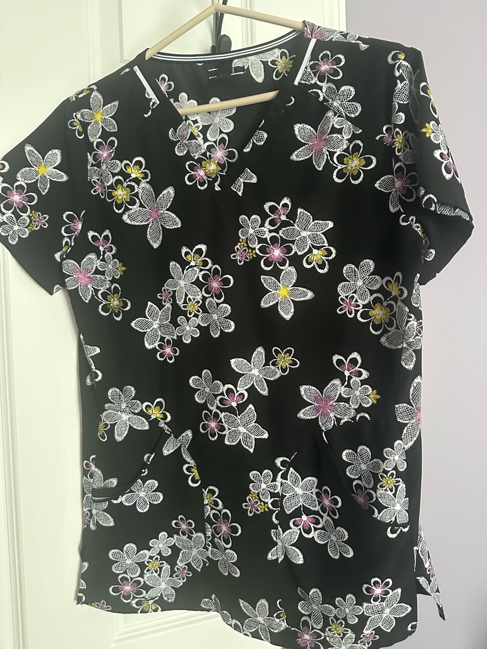 Set of 10 Medical Scrub tops Size Small mostly - Picture 10 of 12